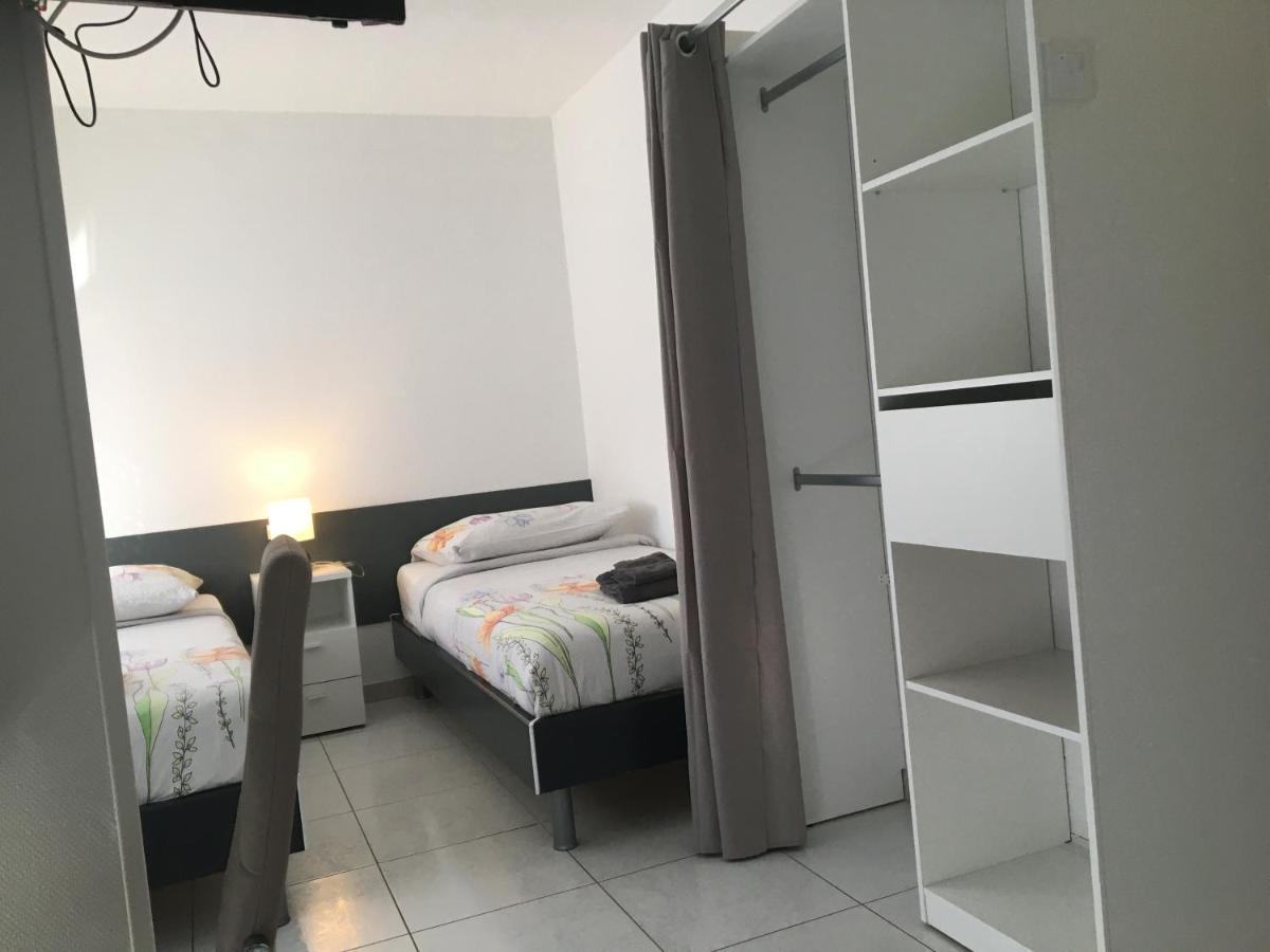 Studios Lora Rm 860 Сен-Луи Екстериор снимка