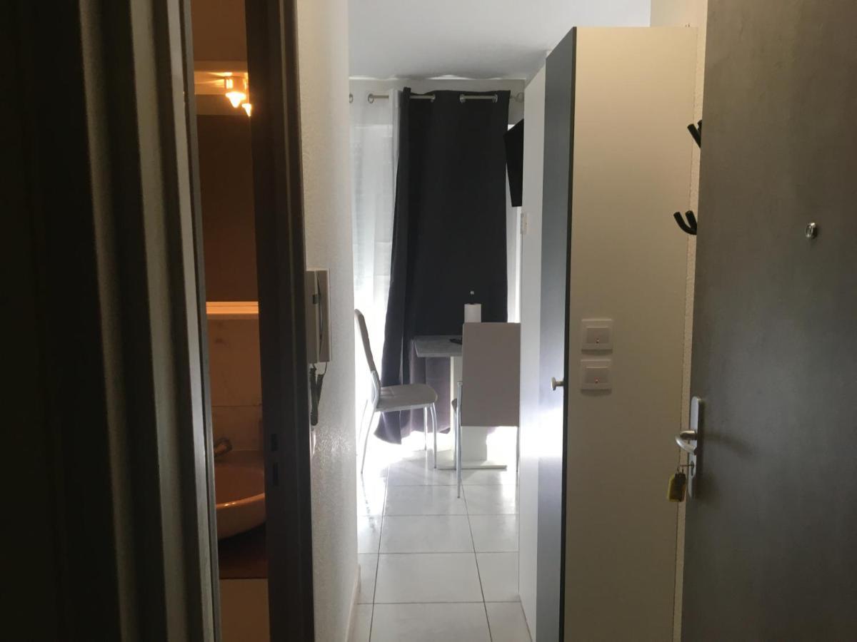 Studios Lora Rm 860 Сен-Луи Екстериор снимка