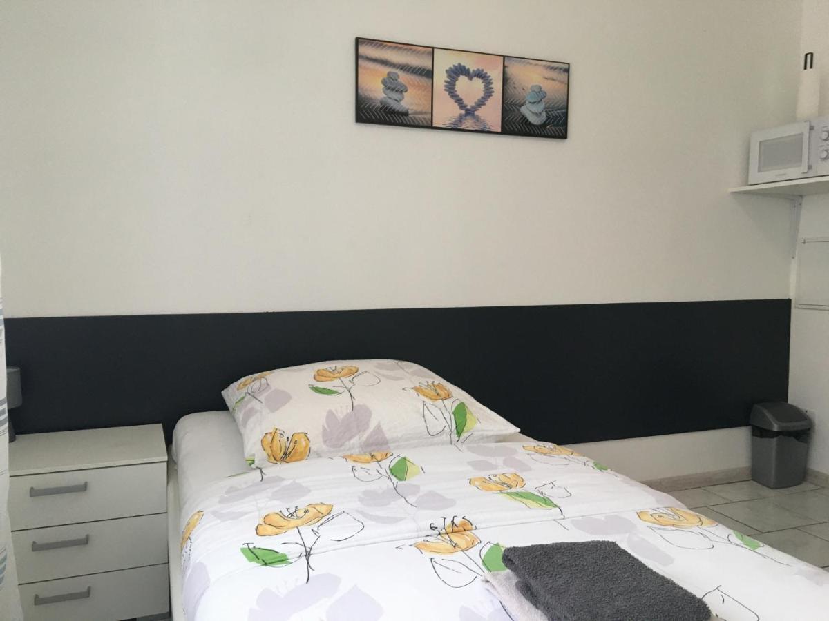 Studios Lora Rm 860 Сен-Луи Екстериор снимка